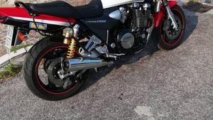 Yamaha XJR 1300 (1999 - 02) 