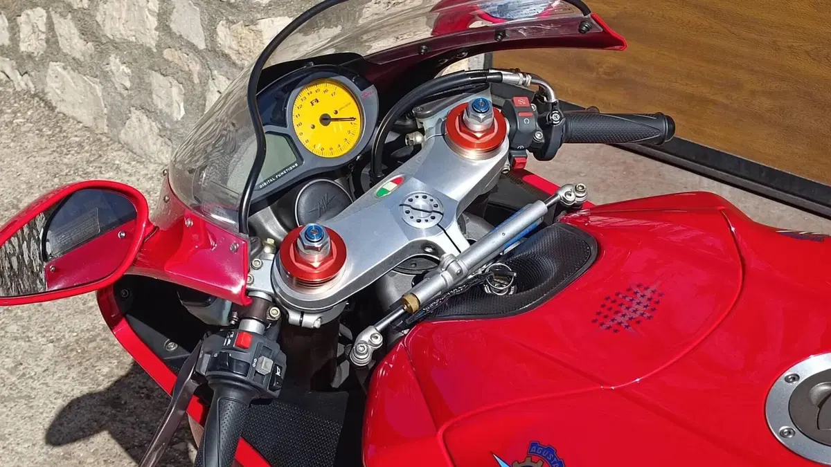 MV Agusta F4 750 S 1+1 (2000 - 02)  (3)