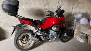 Moto Guzzi V100 Mandello (2022 - 24) 