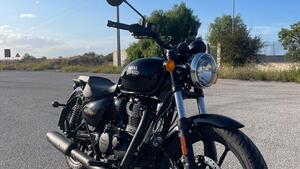 Royal Enfield Meteor 350 Fireball (2021 - 25) 