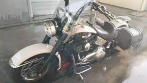 Harley-Davidson 1690 Deluxe ABS (2011 - 16) - FLSTN  (4)
