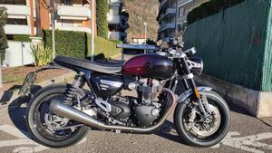 Triumph Speed Twin 1200 Stealth Edition (2024) 