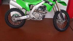 Kawasaki KX 250 F (2023) 