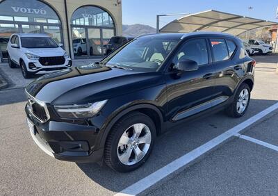 Volvo XC40 T2 Geartronic Momentum Pro  usata