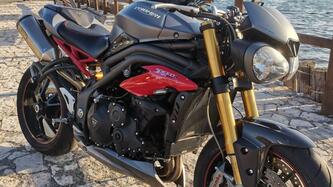 Triumph Speed Triple 1050 R ABS (2016 - 17) usata