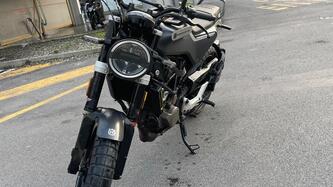 Husqvarna Svartpilen 125 (2021 - 23) usata