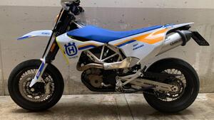 Husqvarna 701 Supermoto (2017 - 19) 