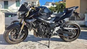 Suzuki GSR 750 (2010 - 15) 