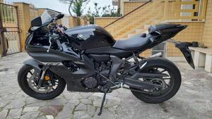 Yamaha YZF R7 (2021 - 25) 