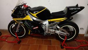 Yamaha YZF R6 (1999 - 00) 