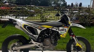 Husqvarna 701 Supermoto (2020) 