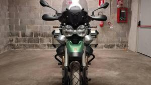Moto Guzzi V85 TT Centenario (2021 - 22) 