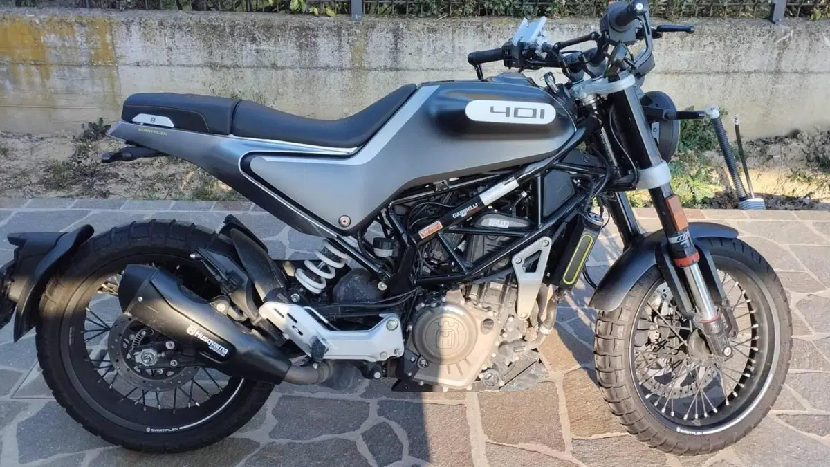 Husqvarna Svartpilen 401 (2021 - 23)  (3)
