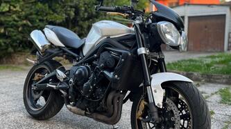 Triumph Street Triple R (2009 - 12) usata