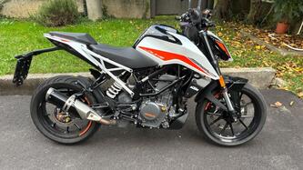 KTM 390 Duke (2021 - 23) usata