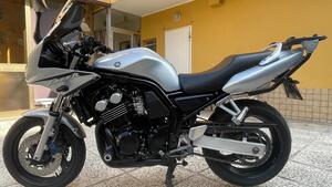 Yamaha FZS 600 Fazer (2002 - 03) 