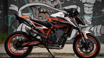 KTM 890 Duke R (2021) usata