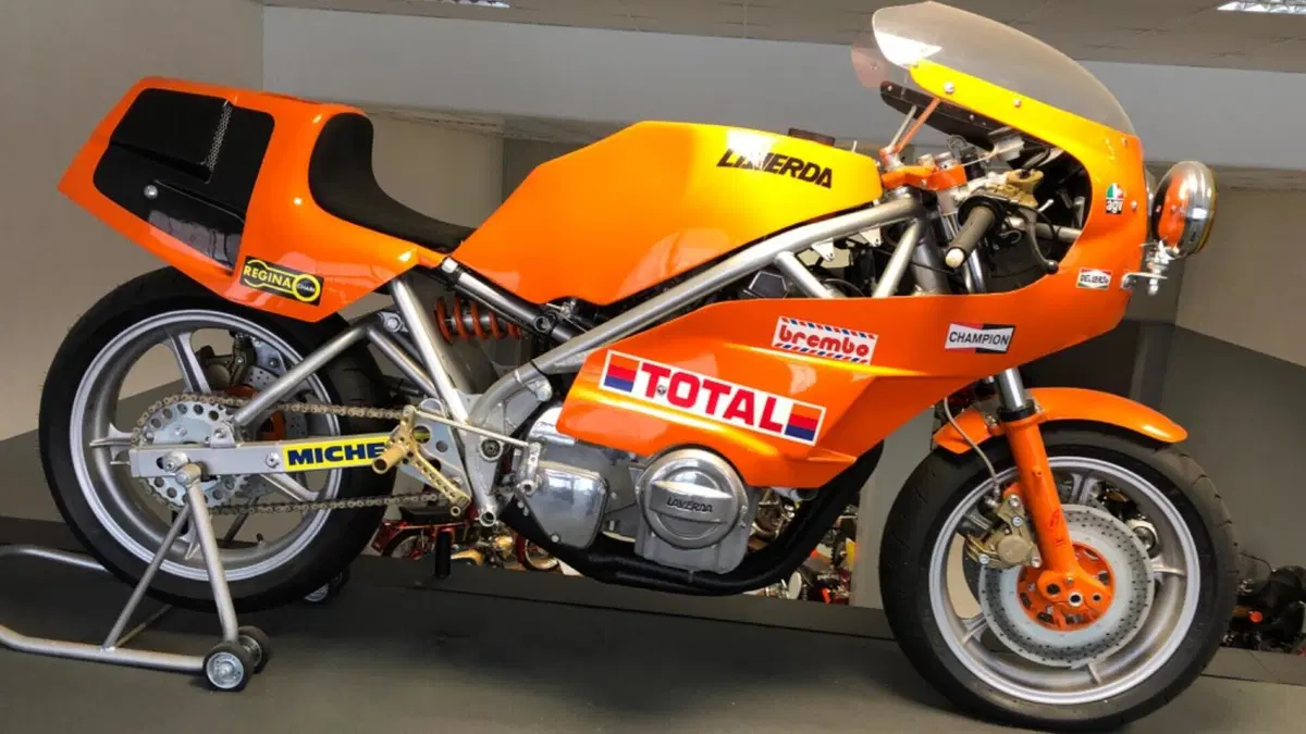 Laverda   (8)