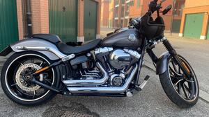 Harley-Davidson 1690 Breakout (2013 - 17) - FXSB 