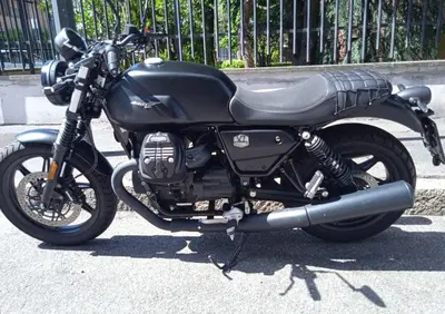 Moto Guzzi V7 Stone (2021 - 24) - Annuncio 9674836
