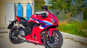 Honda CBR 650 R E-Clutch (2024 - 25) usata