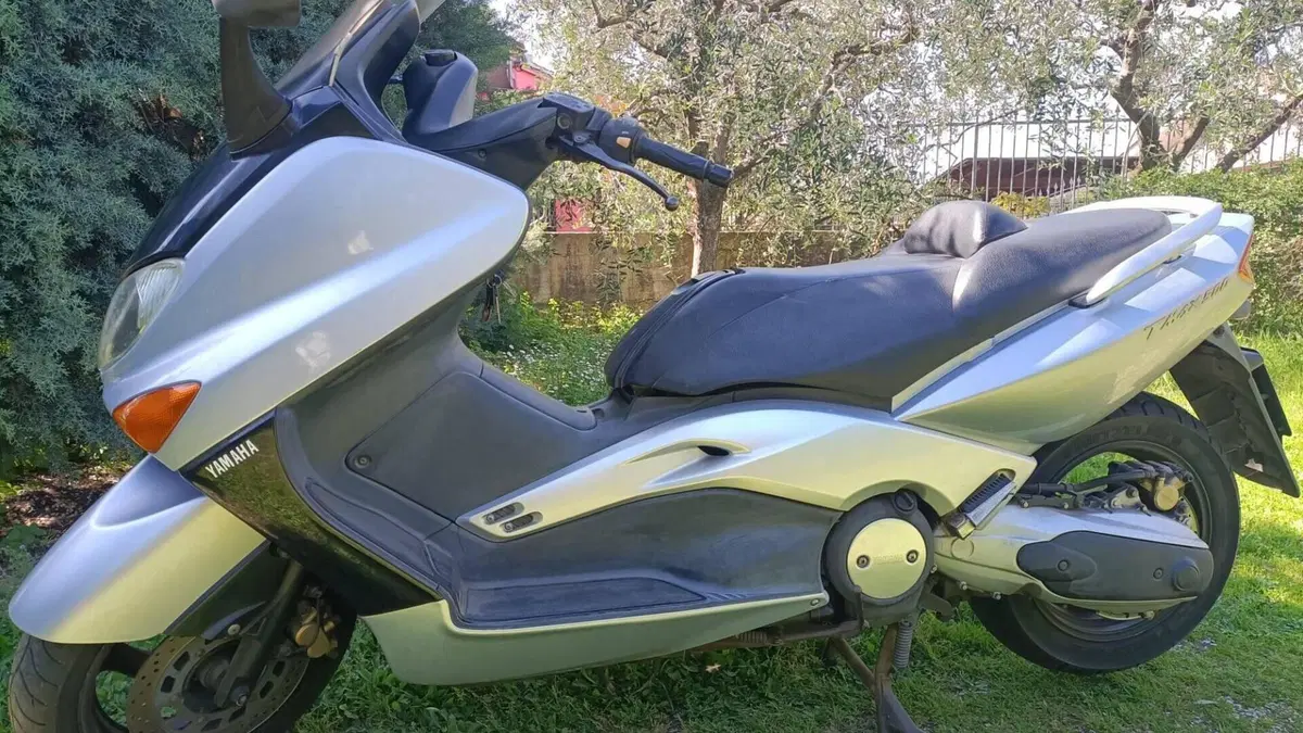 Yamaha T-Max 500 (2001 - 03)  (3)