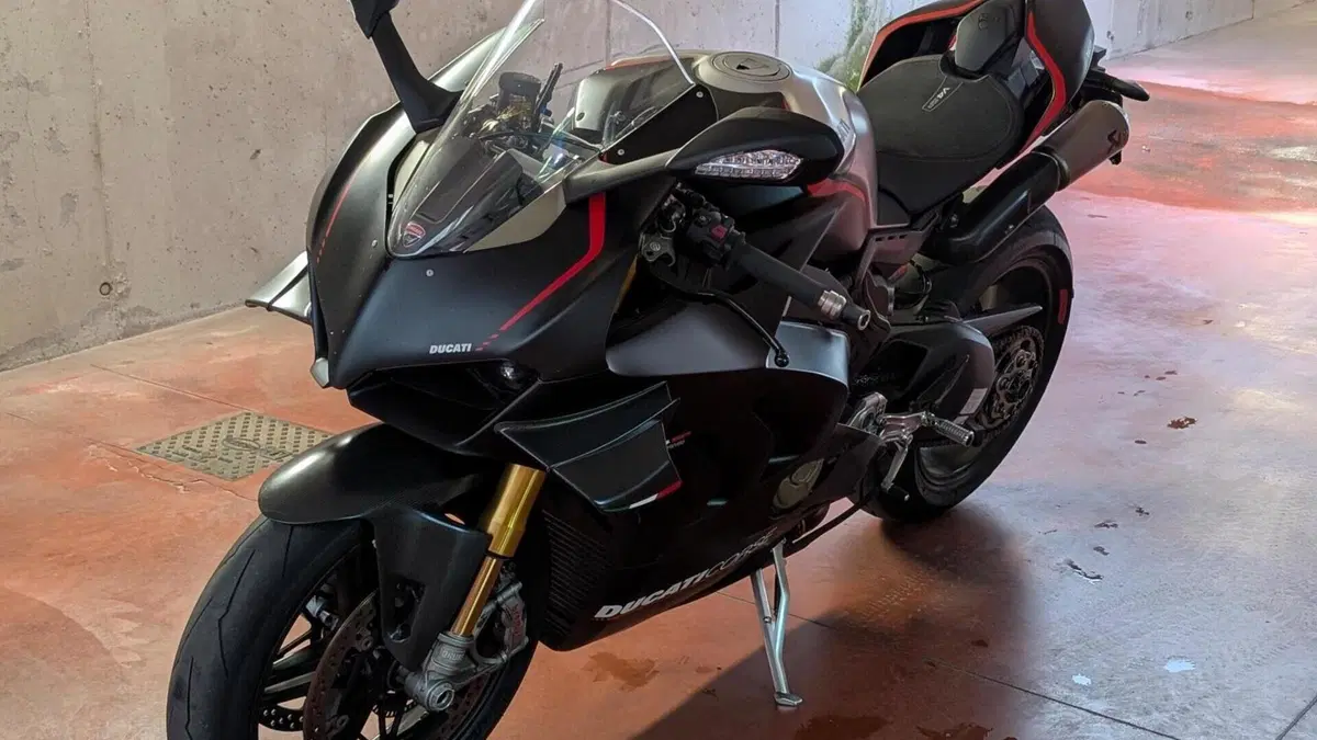 Ducati Panigale V4 1100 SP (2021)  (2)