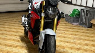 Bmw F 900 R (2021 - 24) usata