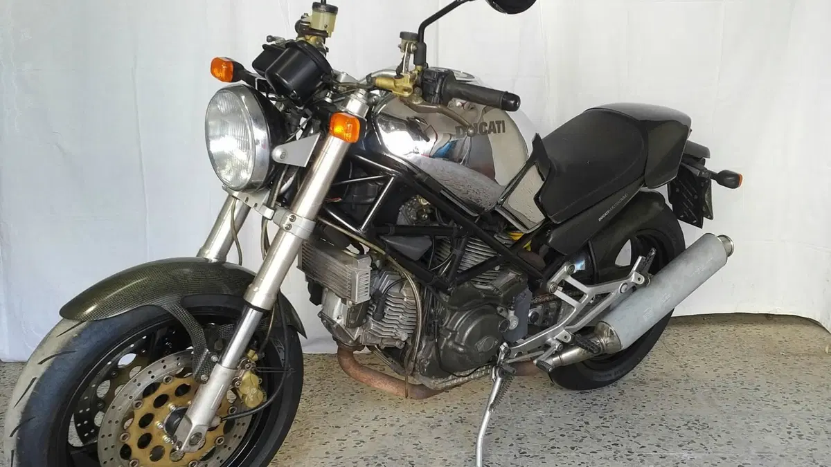 Ducati Monster 900 (1997 - 98)  (3)