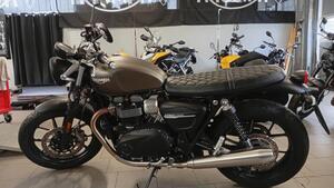 Triumph Street Twin 900 (2017 - 18) 