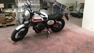 Moto Guzzi V7 II Stornello (2017 - 18) 