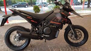 KTM 690 Supermoto 