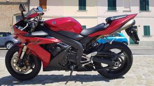 Yamaha YZF R1 (2004 - 05) 