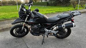 Moto Guzzi V85 TT Centenario (2021 - 22) 
