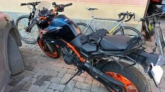 KTM 890 Duke R (2022 - 23) usata