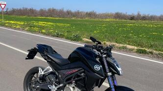 CFMOTO 300NK (2021 - 25) usata