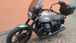 Moto Guzzi V7 Stone Centenario (2021 - 22) 