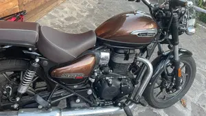Royal Enfield Meteor 350 (2021 - 26)  (2)
