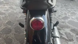 Royal Enfield Meteor 350 (2021 - 26)  (3)