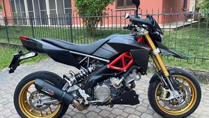 Aprilia Dorsoduro 750 Factory ABS (2010 - 13) 