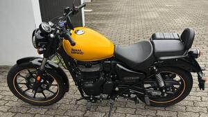 Royal Enfield Meteor 350 Fireball (2021 - 25) 