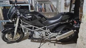 Ducati Monster 620 I.E (2002) 