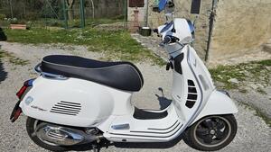 Vespa GTS 300 Super Hpe (2021 - 22) 