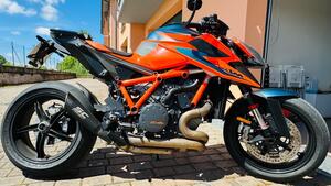 KTM 1290 Super Duke R (2021) 