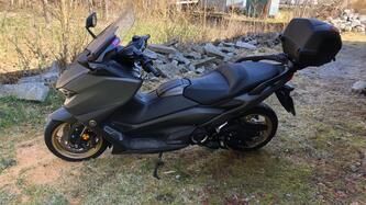 Yamaha T-Max 560 Tech Max (2021) usata