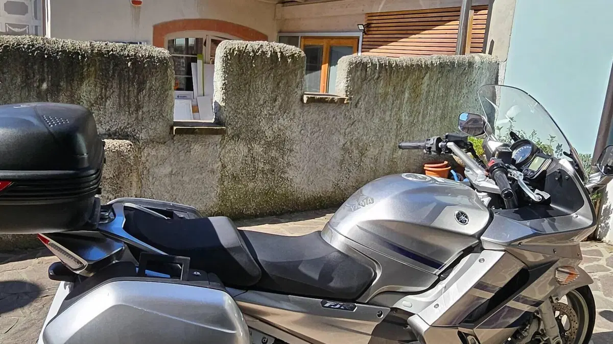 Yamaha FJR 1300 A (2006 - 11)  (4)