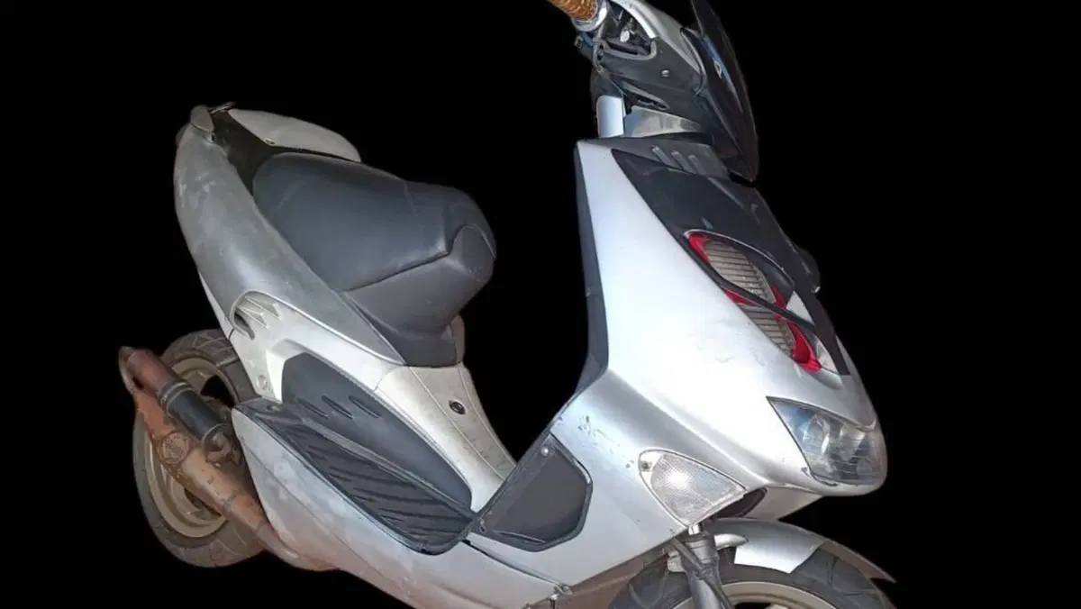 Aprilia SR 50 (2005 - 07)  (8)
