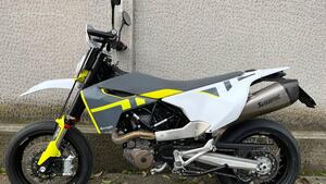 Husqvarna 701 Supermoto (2020) 
