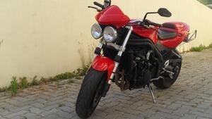 Triumph Speed Triple 955 (2002 - 04) 