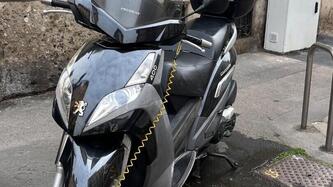Peugeot Geopolis 400 usata